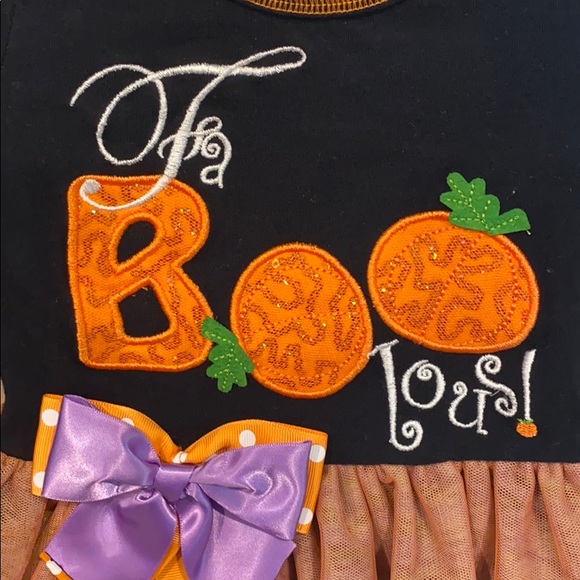 Halloween “Fa- Boo- lous” outfit - Picture 2 of 2